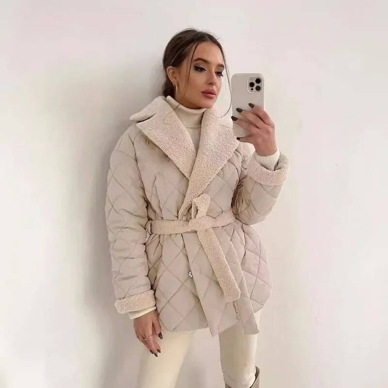 Street Fashion Fall 2025 - Elegant Quilted With Faux Fur Lining
