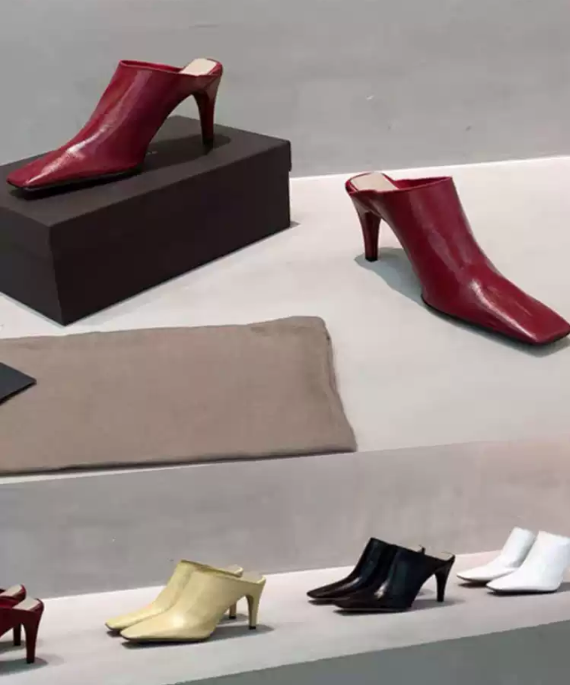 Street Fashion Girl - New Fashion Shoes Summer Shoes Square