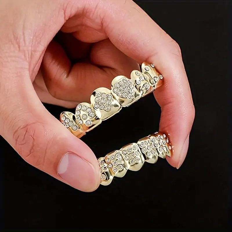 Street Fashion Types - 1 Set Of Golden Poker Braces