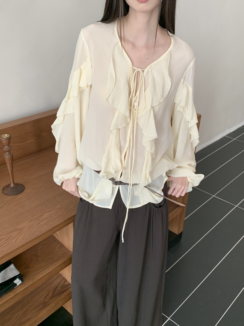 CHEERART Ruffles V Neck Tie Fr - огляд і ціна Street Fashion Fall 2025