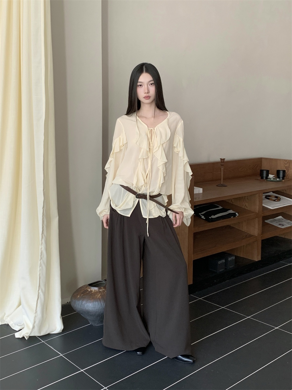 CHEERART Ruffles V Neck Tie Fr - огляд і ціна Street Fashion Fall 2025