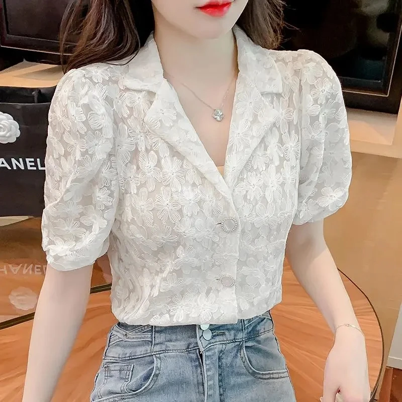 Elegant Hollow Out Lace Blouse - огляд і ціна Street Fashion Korea