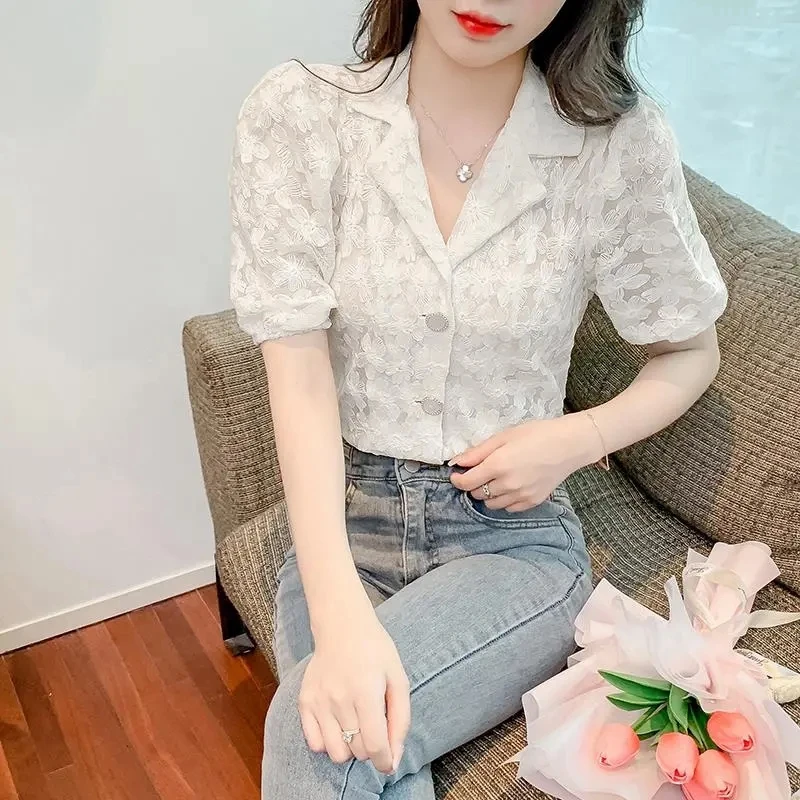 Elegant Hollow Out Lace Blouse - огляд і ціна Street Fashion Korea